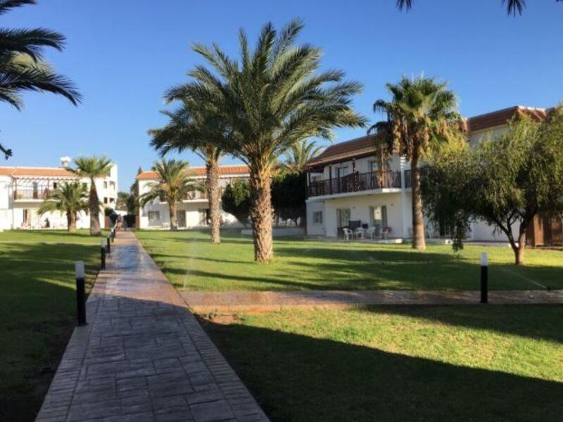Maistros Hotel Apartments Protaras Exterior photo